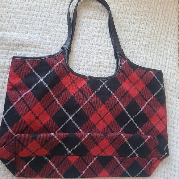 Victoria's Secret Stylish Red and Black Plaid Tote Bag - Picture 2 of 5